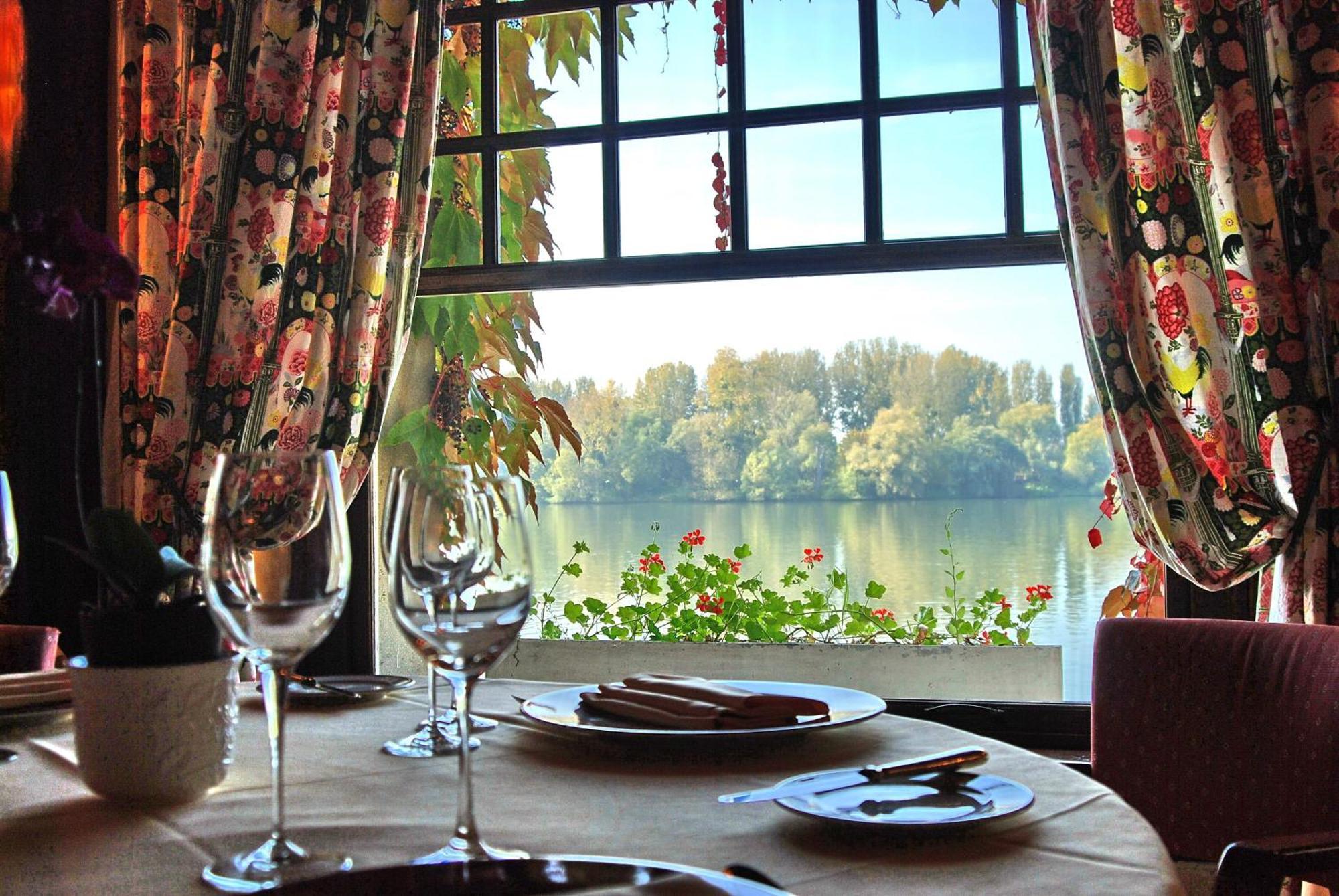 La Chaine D'Or Les Andelys Restaurant photo